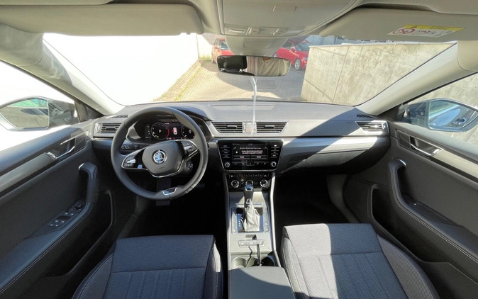 Skoda Superb cena 190240 przebieg: 4, rok produkcji 2024 z Gryfino małe 67